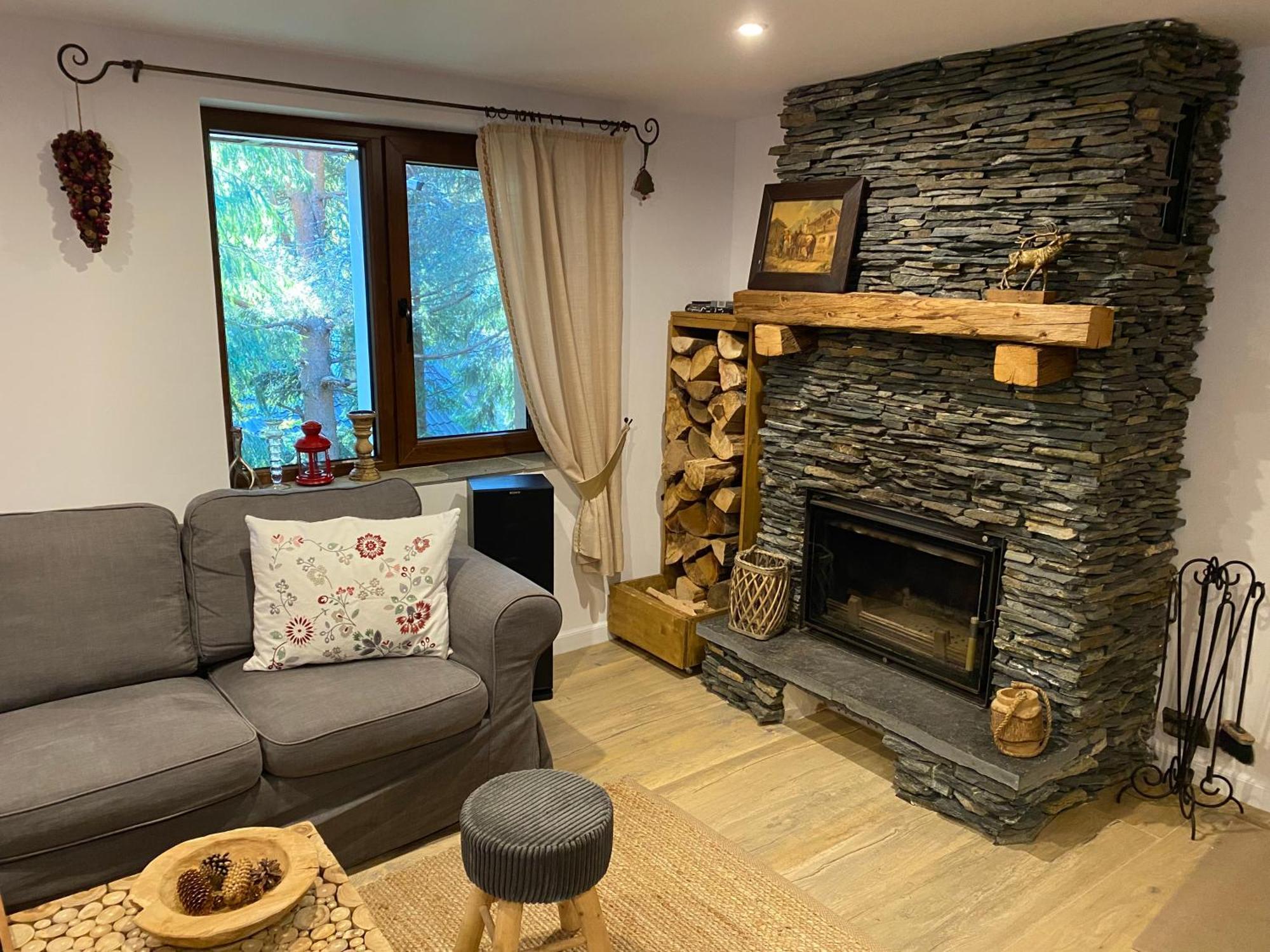 Mountain Chalet - Cabana La Muntele Baisorii Muntele Cacovei  Eksteriør bilde